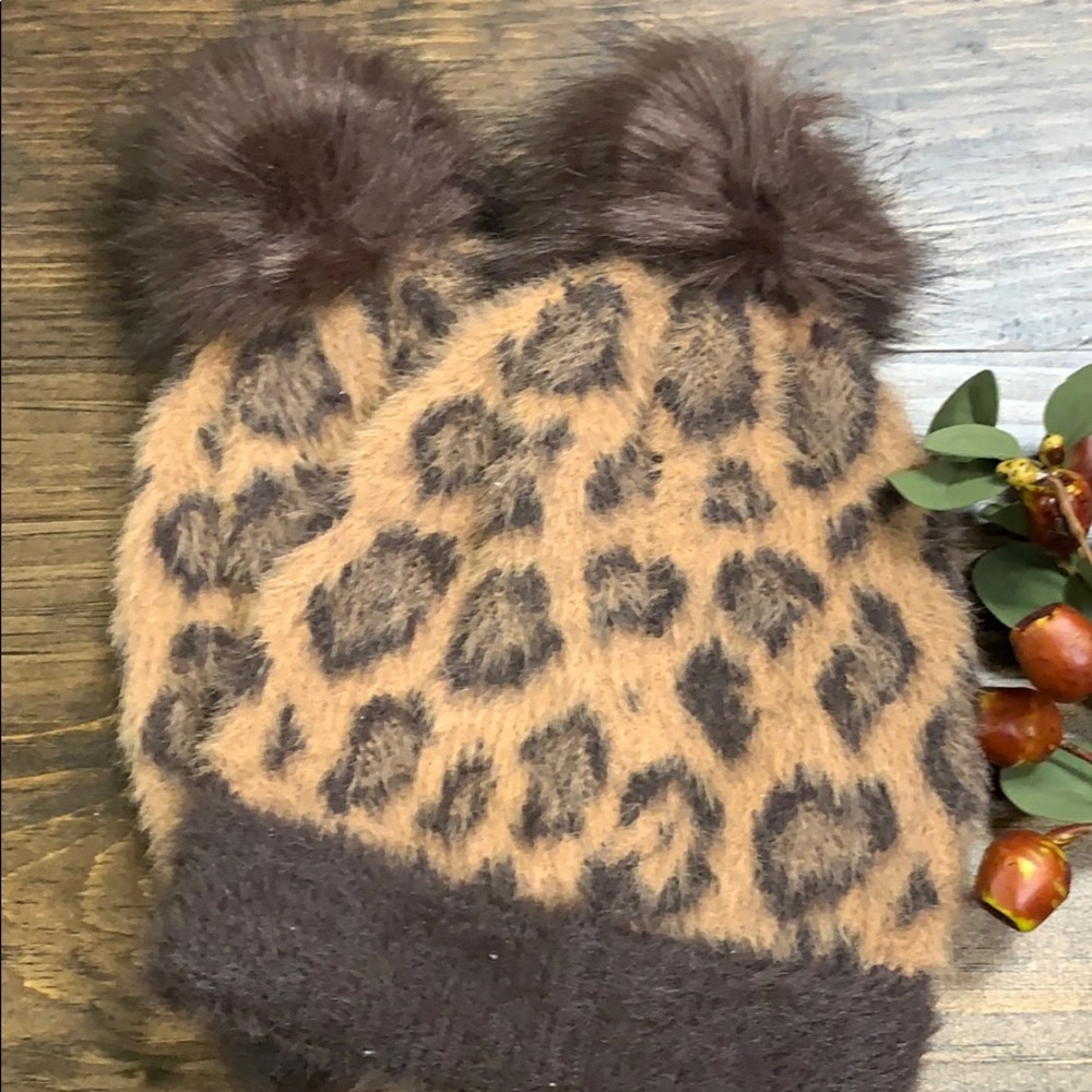 Faux Fur Leopard beanie with pom
